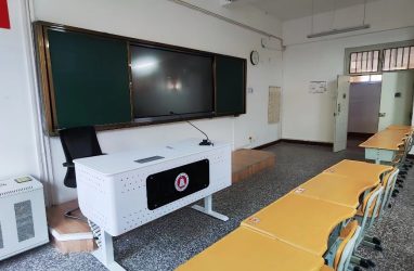 玉溪师范学院公共智慧教学中心建设项目顺利验收